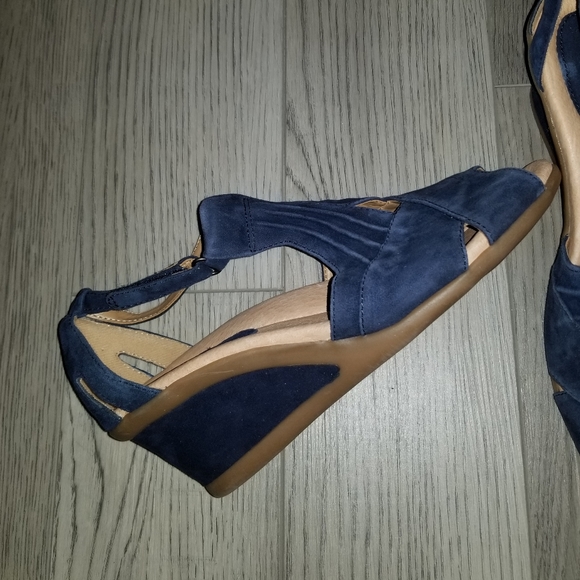 Earth Sueded-Leather Wedge Sandal with Velcro Closure-Navy Blue - Picture 4 of 4